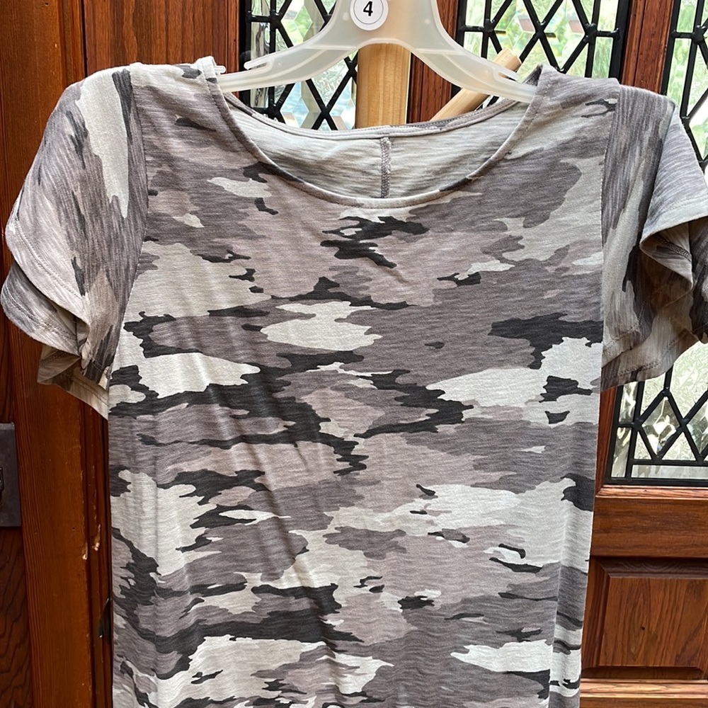 BNWT Isabel maternity camouflage gray dress, size small - Picture 3 of 7